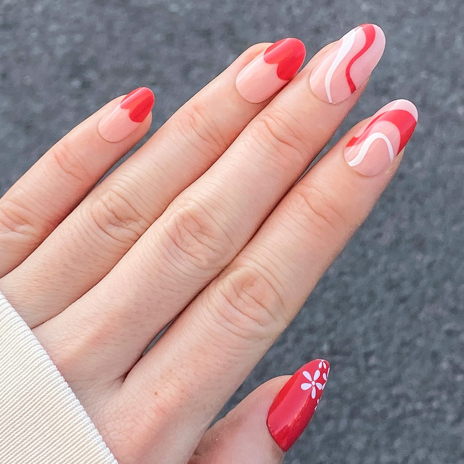 Medium Almond Nails Mixed Art With Red Heart Medium Almond Nails Mixed Art With Red Heart — Short Heart Oval Nails 2027