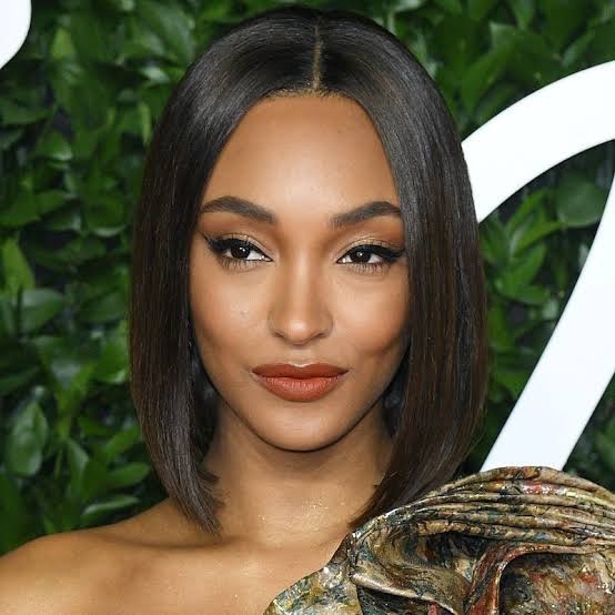 Sleek Collarbone Bob Sleek Collarbone Bob — Short Relaxed Hairstyles 2027