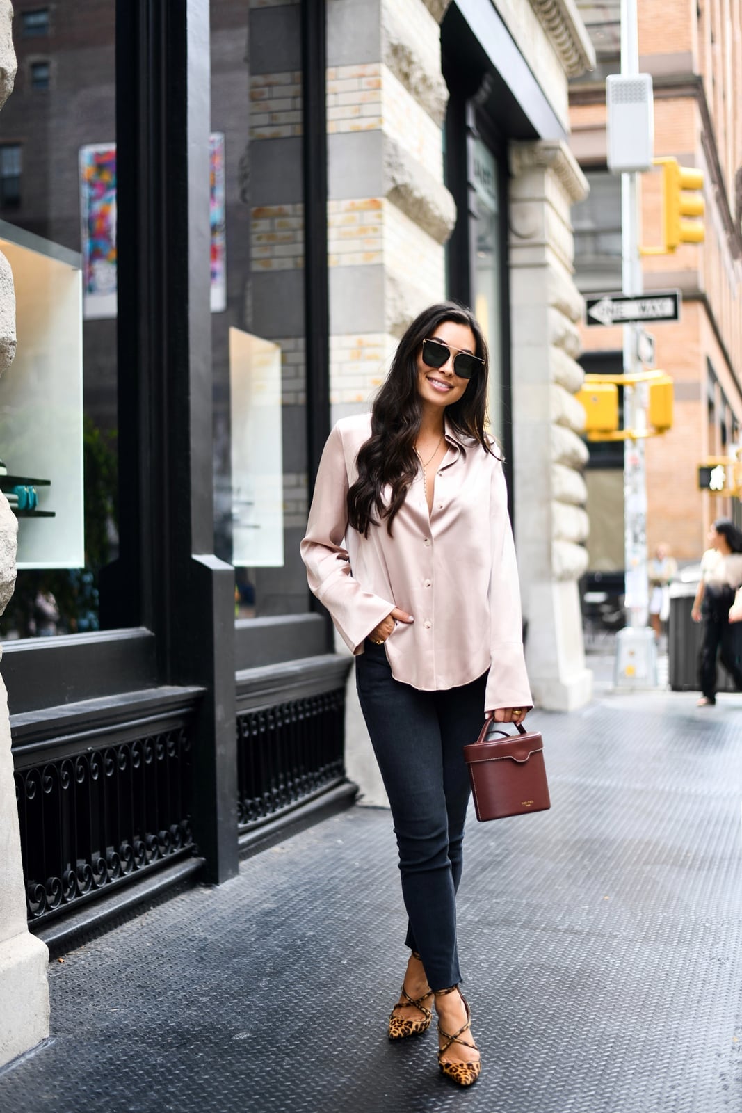 Pink silk blouse with dark wash skinny jeans Pink silk blouse with dark wash skinny jeans — Silk Blouse Outfits 2027