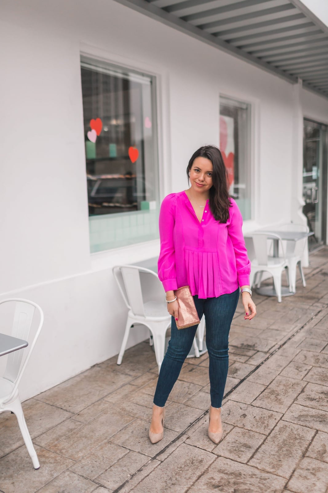 Hot pink pleated silk blouse with dark wash fitted jeans Hot pink pleated silk blouse with dark wash fitted jeans — Silk Blouse Outfits 2027