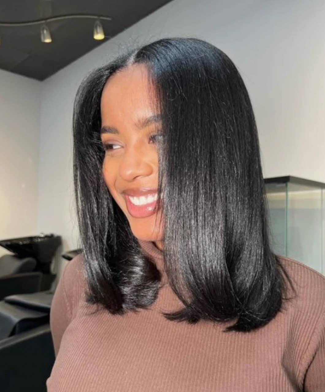 Collarbone Length Layers Smooth Blowout Collarbone Length Layers Smooth Blowout — Silk Press 2027