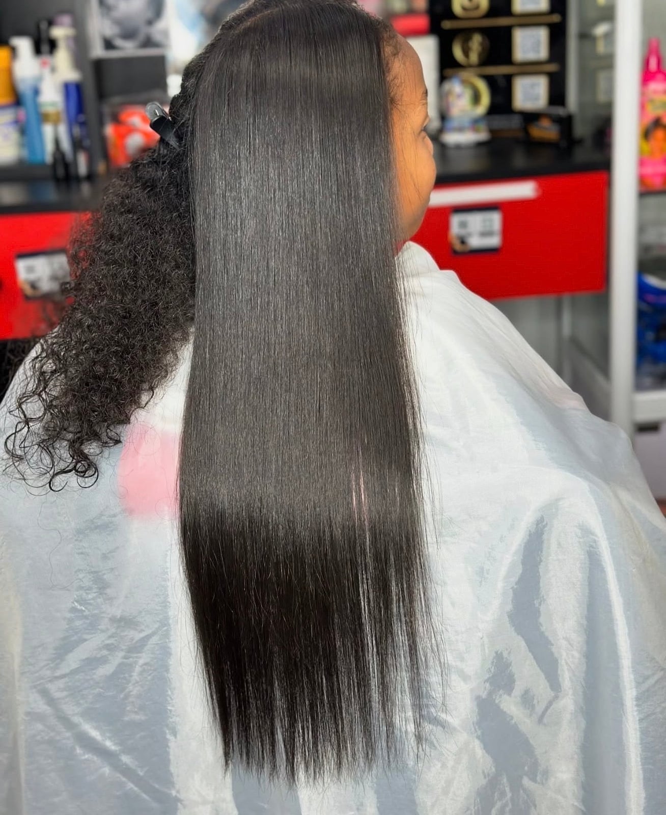 Mid-Back Layers Extreme Straightness Mid-Back Layers Extreme Straightness — Silk Press 2027