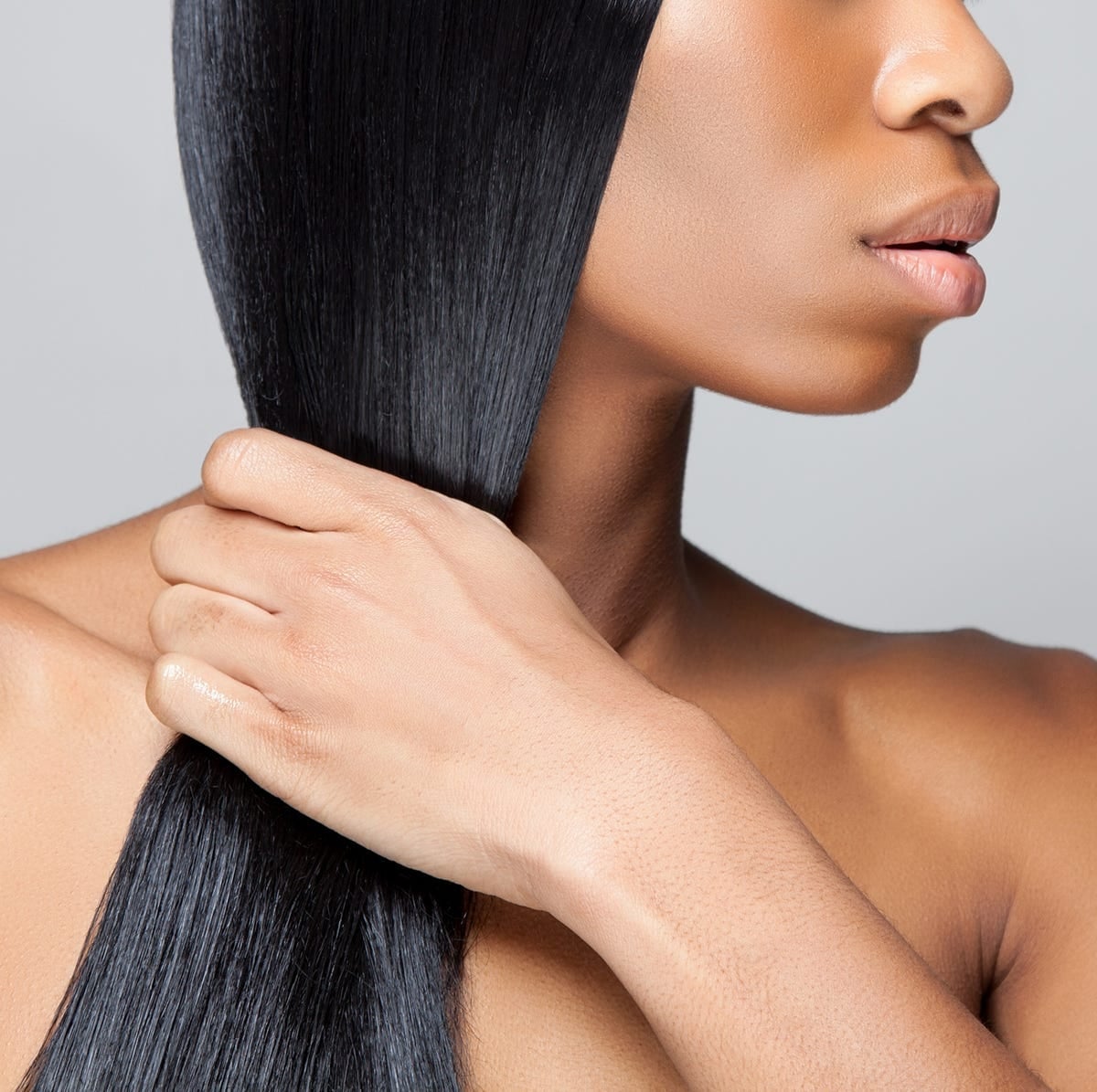 Mid-Back Straight Smooth Shiny Hair Mid-Back Straight Smooth Shiny Hair — Silk Press 2027