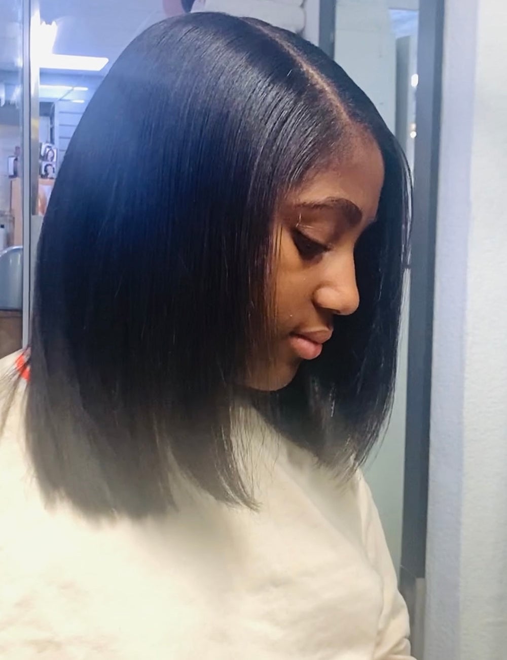 Collarbone Blunt Bob Silk Press Finish Collarbone Blunt Bob Silk Press Finish — Silk Press 2027