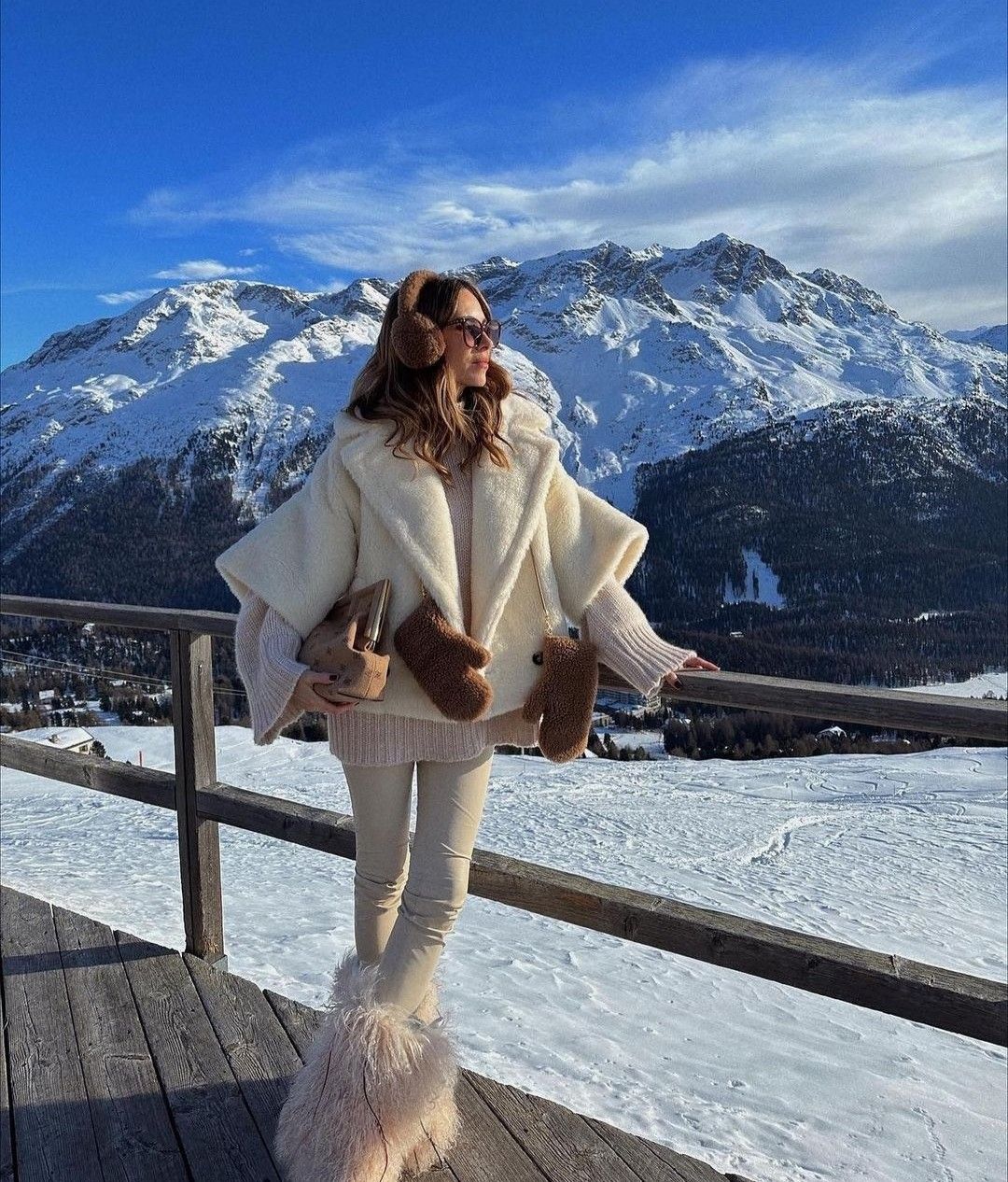 Cream knit set with oversized faux fur cardigan Cream knit set with oversized faux fur cardigan — Ski Trip Outfits 2027