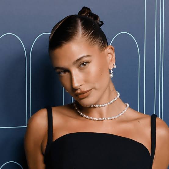 Dark Blonde Collarbone Layers Slicked Back Dark Blonde Collarbone Layers Slicked Back — Slick Back Hairstyles 2027