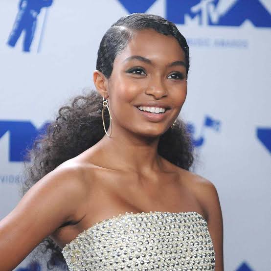Dark Brown Fine Bob Slicked Back, Chin Dark Brown Fine Bob Slicked Back, Chin — Slick Back Hairstyles 2027