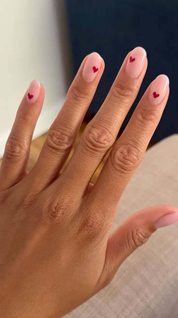 Short Almond Sheer Pink With Single Red Heart Short Almond Sheer Pink With Single Red Heart — Small Heart Nails 2027