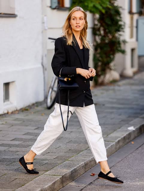 Black ankle-strap flats with relaxed trousers and blazer Black ankle-strap flats with relaxed trousers and blazer — Spring Outfits 2027 with Ballet Flats
