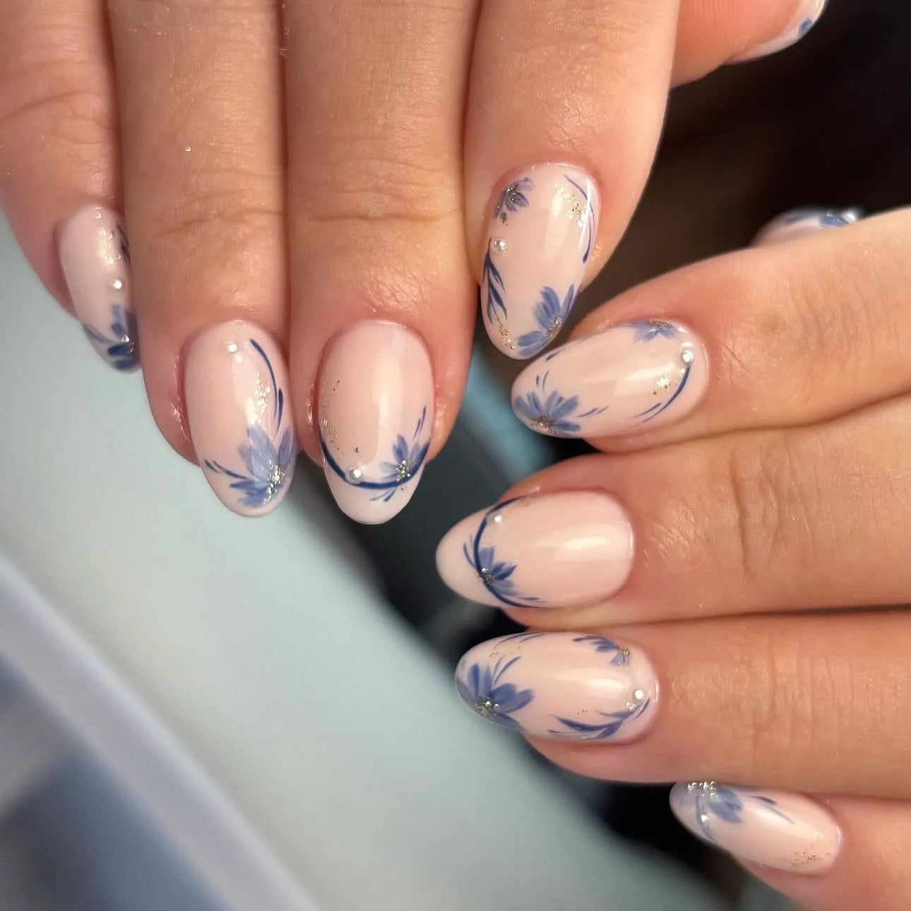 Blue Floral Dot Oval Medium Nails Blue Floral Dot Oval Medium Nails — Spring Wedding Nails 2027