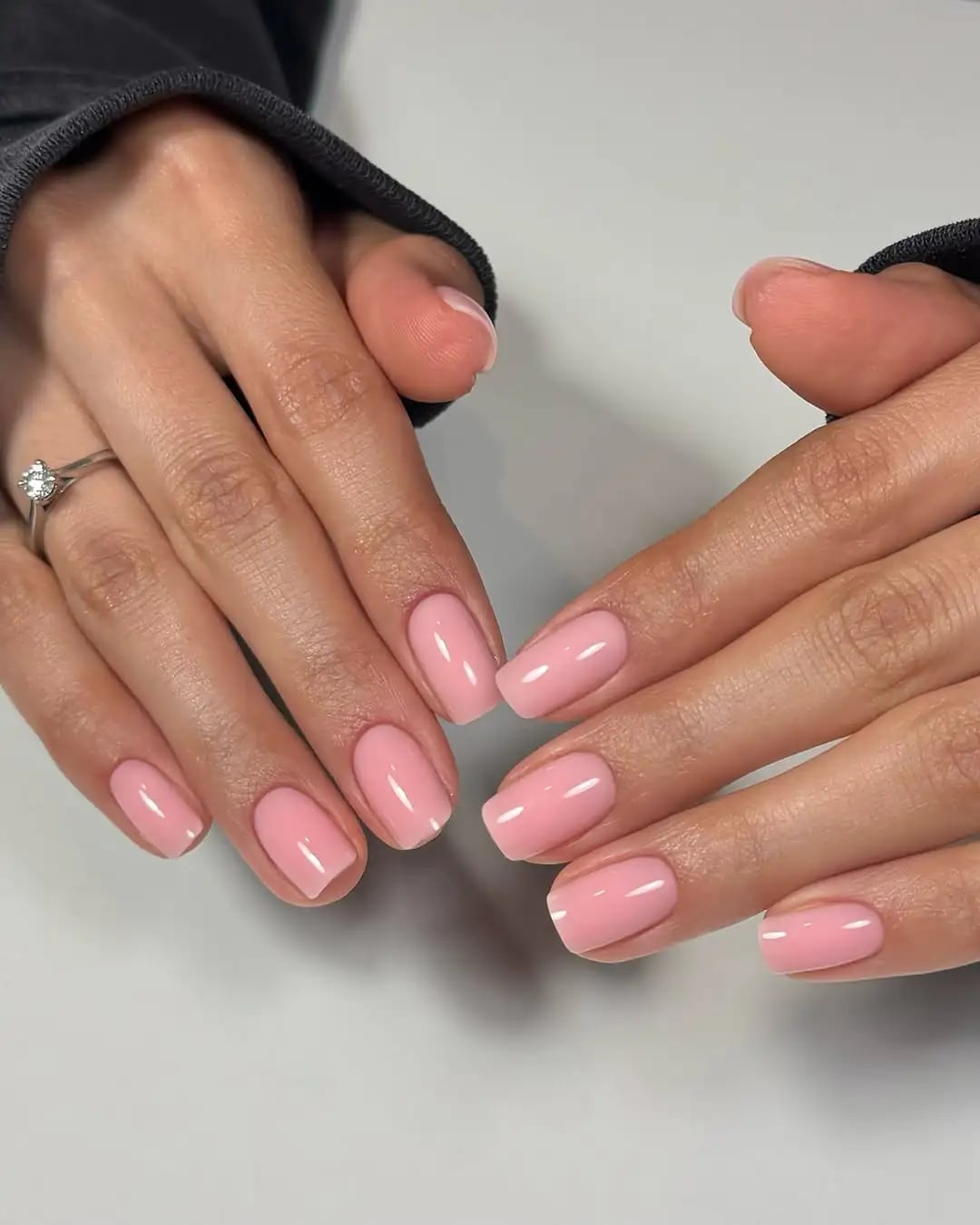 Medium Square Opaque Pink Glossy Nails, квадратная Medium Square Opaque Pink Glossy Nails, квадратная — Square Nails 2027 for Long Fingers