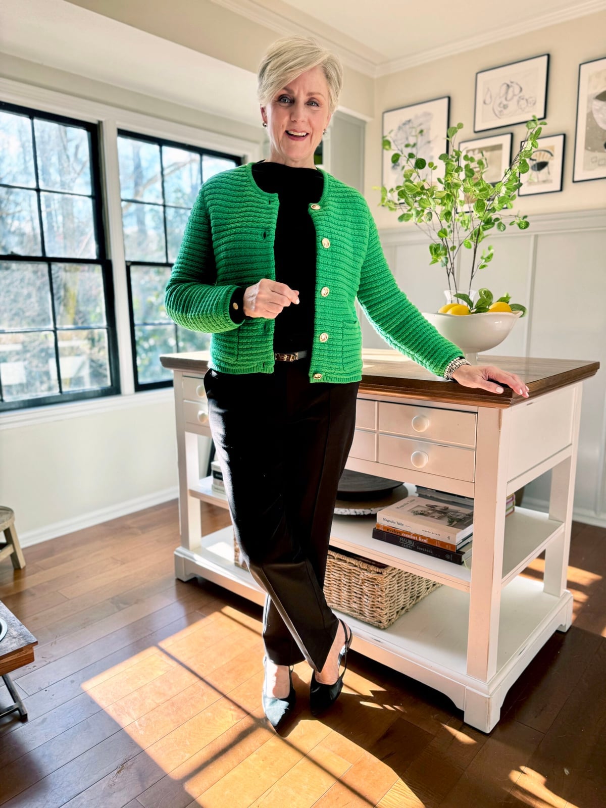 Emerald green fit-and-flare coat with black turtleneck and hat Emerald green fit-and-flare coat with black turtleneck and hat — St Patricks Day Outfits 2027