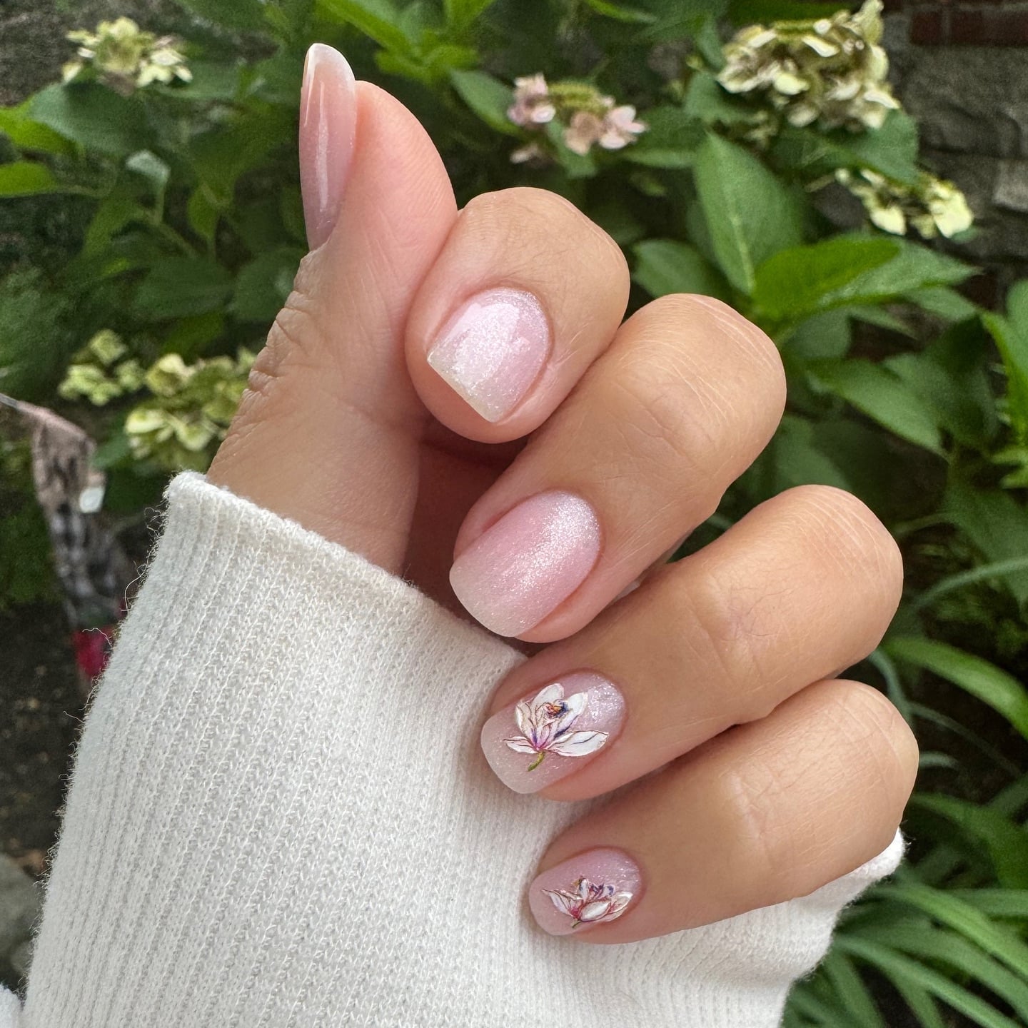 Short Oval Floral Motif Wedding Nails Short Oval Floral Motif Wedding Nails — Summer Wedding Nails 2027