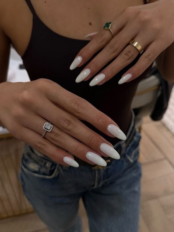 Long Stiletto Glossy White Pearl Nails Long Stiletto Glossy White Pearl Nails — Summer Wedding Nails 2027