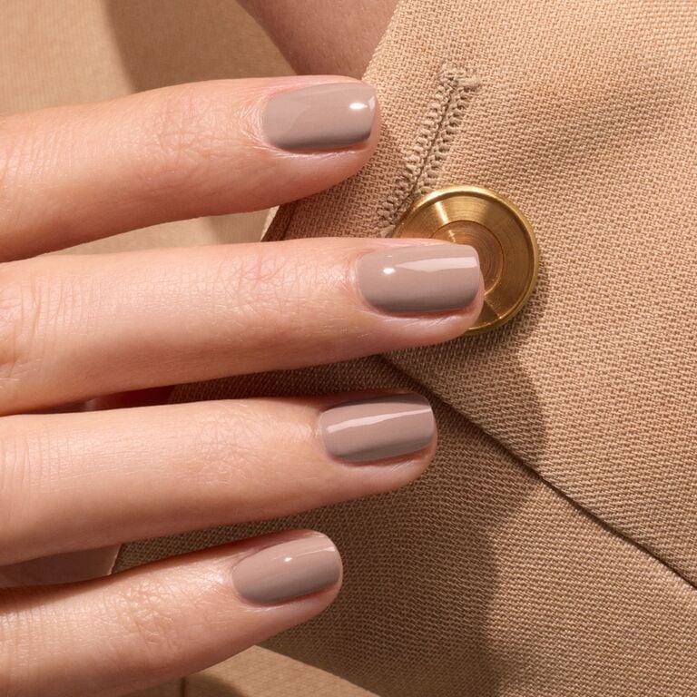 Short Square Taupe Nails with Gray Undertones Short Square Taupe Nails with Gray Undertones — Taupe Nails 2027