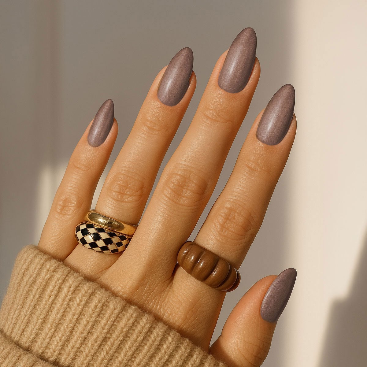 Medium Almond Shimmer Taupe Nails Medium Almond Shimmer Taupe Nails — Taupe Nails 2027