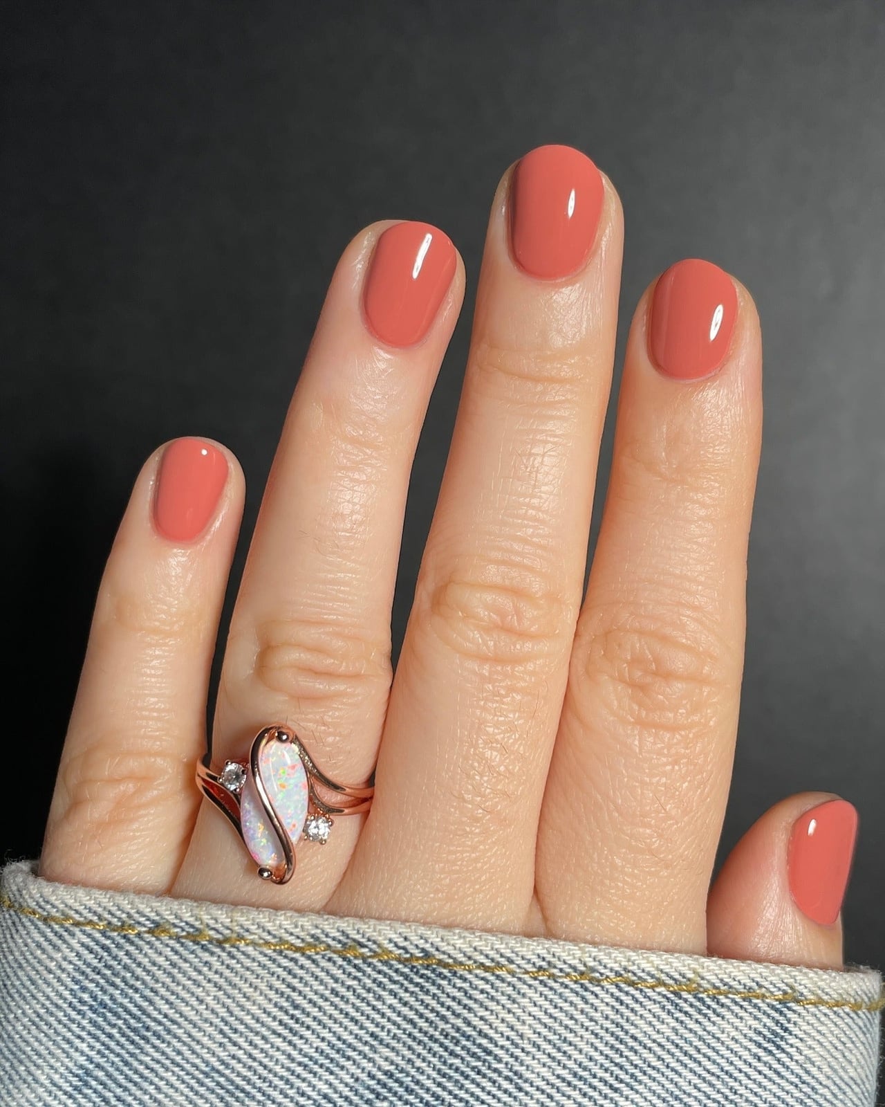 Glossy Coral Terracotta Almond Nails Glossy Coral Terracotta Almond Nails — Terracotta Nails 2027