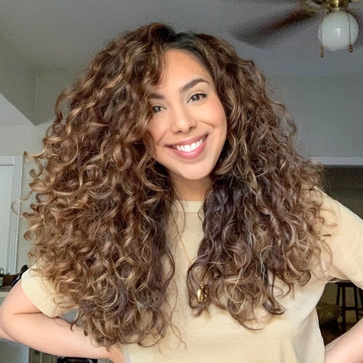 Shoulder Voluminous Curls With Side Swept Bangs Shoulder Voluminous Curls With Side Swept Bangs — Tight Curls 2027
