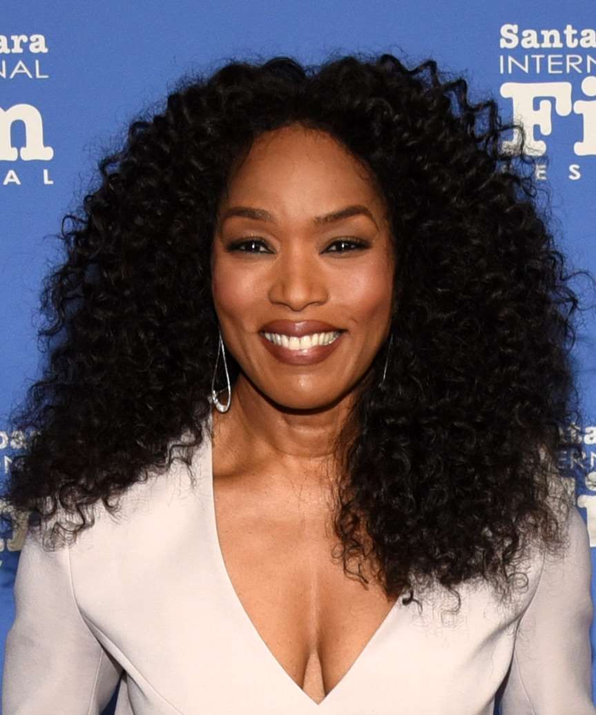 Mid-Back Black Curls With Subtle Highlights Blowout Mid-Back Black Curls With Subtle Highlights Blowout — Tight Curls 2027