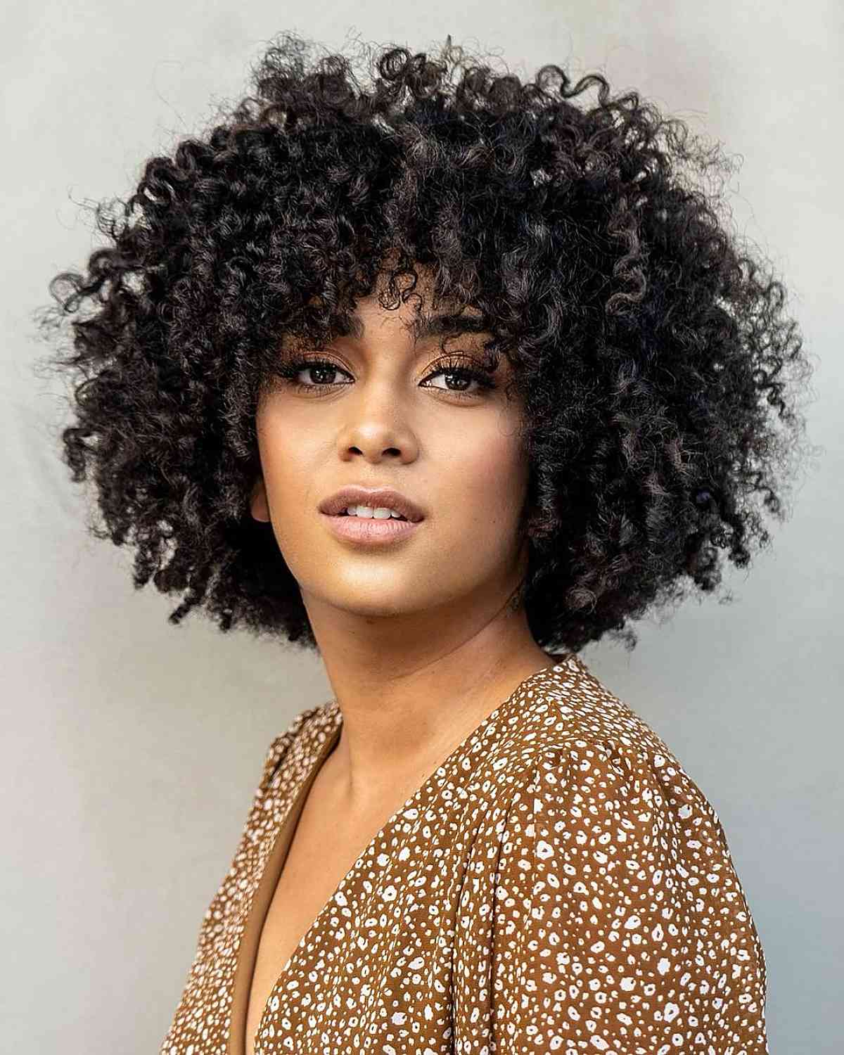 Dark Brown Chin Length Bob With Short Bangs, Middle Dark Brown Chin Length Bob With Short Bangs, Middle — Tight Curly Hairstyles 2027