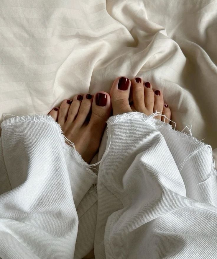 Deep Burgundy Glossy Short Square Toes — Toe Nails 2027 for Pale Skin