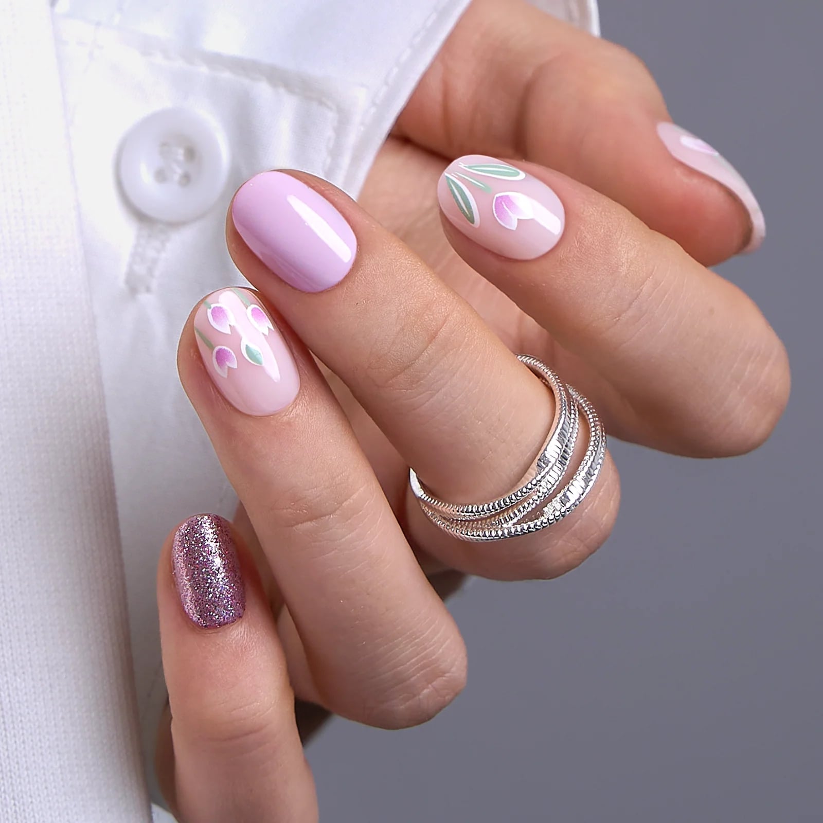 Short Oval Lavender Shimmer Tulip Nails Short Oval Lavender Shimmer Tulip Nails — Tulip Flower Nails 2027