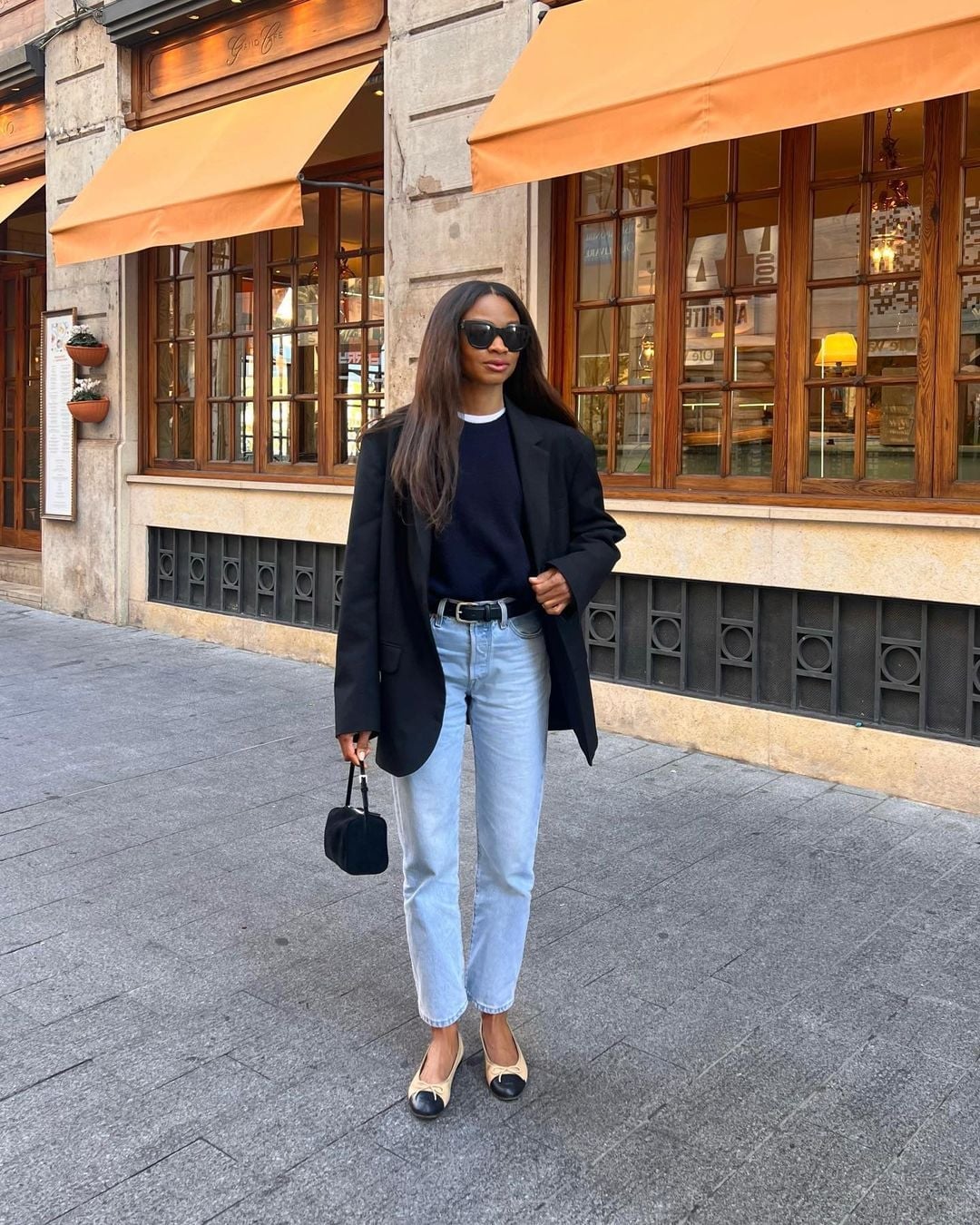Oversized Blazer and Sweater With Two Tone Flats Oversized Blazer and Sweater With Two Tone Flats — Two Tone Flats Outfits 2027