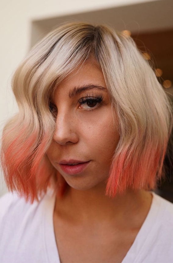 Mid-Back Shag With Curtain Bangs And Two-Tone Color Mid-Back Shag With Curtain Bangs And Two-Tone Color — Two Tone Hair 2027