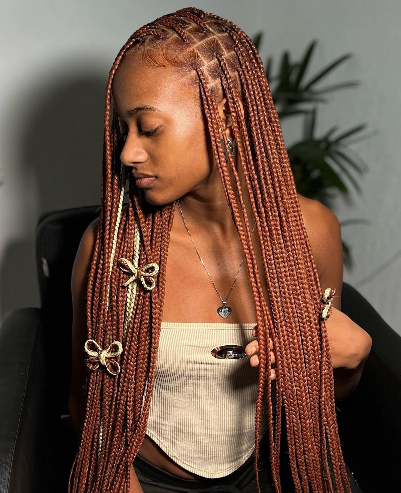 Mid-Back Knotless Braids Copper Base With Blonde Highlights Mid-Back Knotless Braids Copper Base With Blonde Highlights — Two Tone Knotless Braids 2027