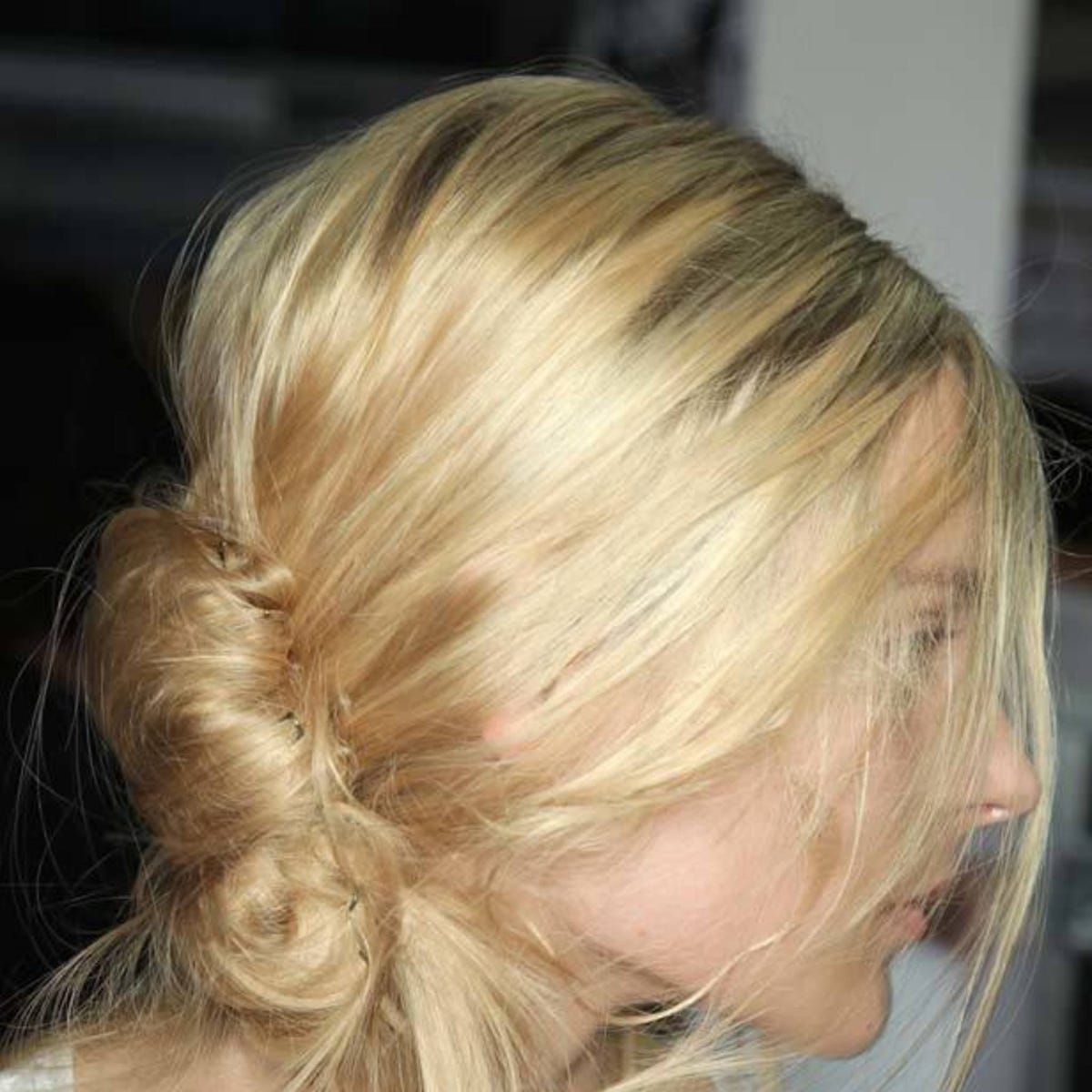 Mid-Back Blonde Half-Up With Loose Braid, Close-Up Take — Undone Hairstyles 2027