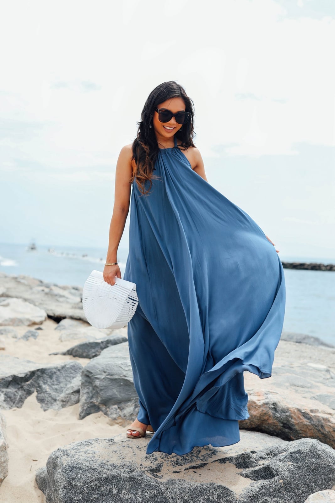 Flowing Blue Maxi Dress for Beach Flowing Blue Maxi Dress for Beach — Virginia Beach Outfits 2027