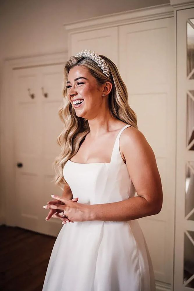 Shoulder Length Blonde Waves With Headband Shoulder Length Blonde Waves With Headband — Wedding Hair Down 2027