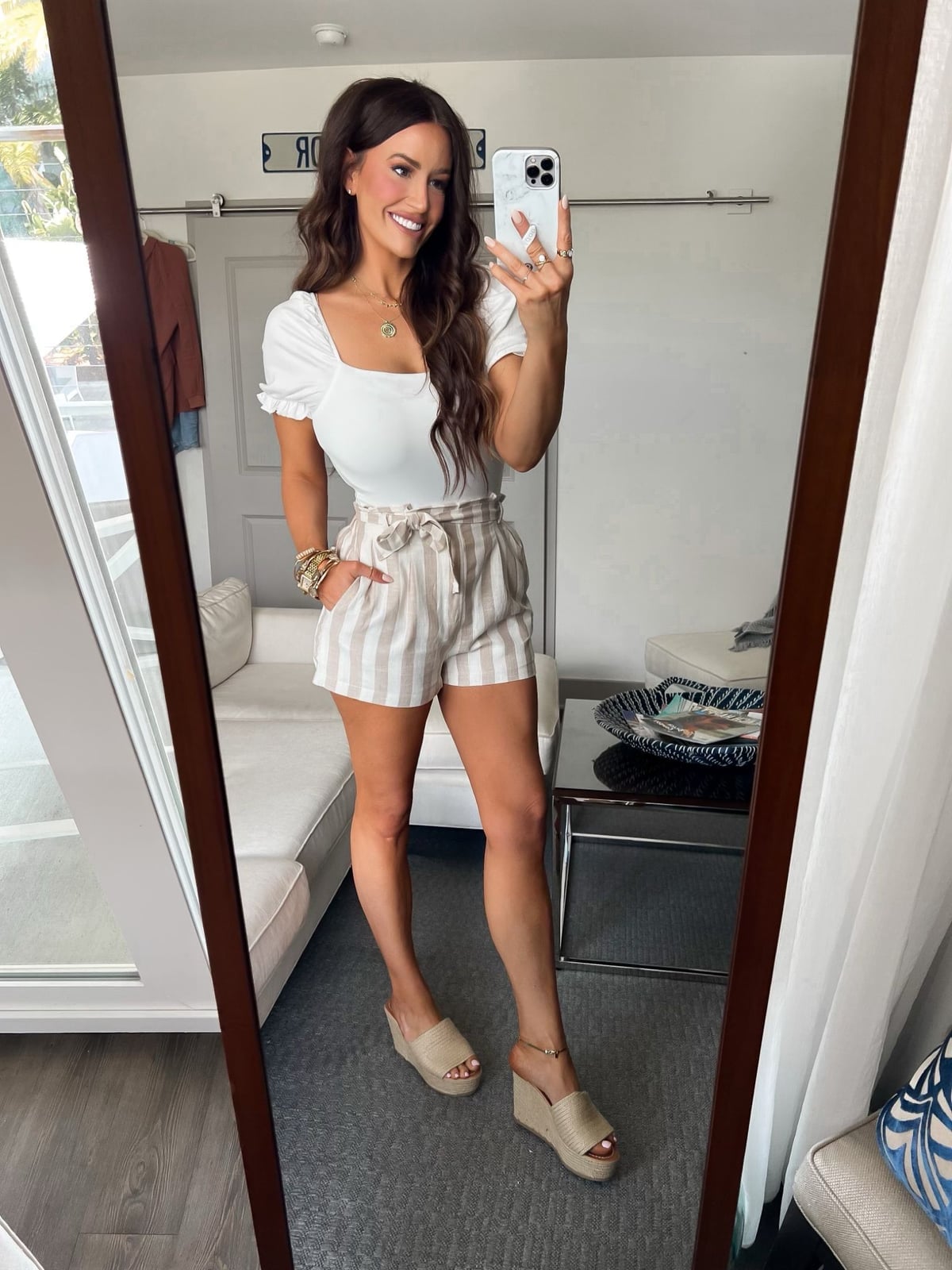 Beige and white striped shorts with white puff sleeve top and beige Beige and white striped shorts with white puff sleeve top and beige — Wedges Outfits 2027 with Shorts