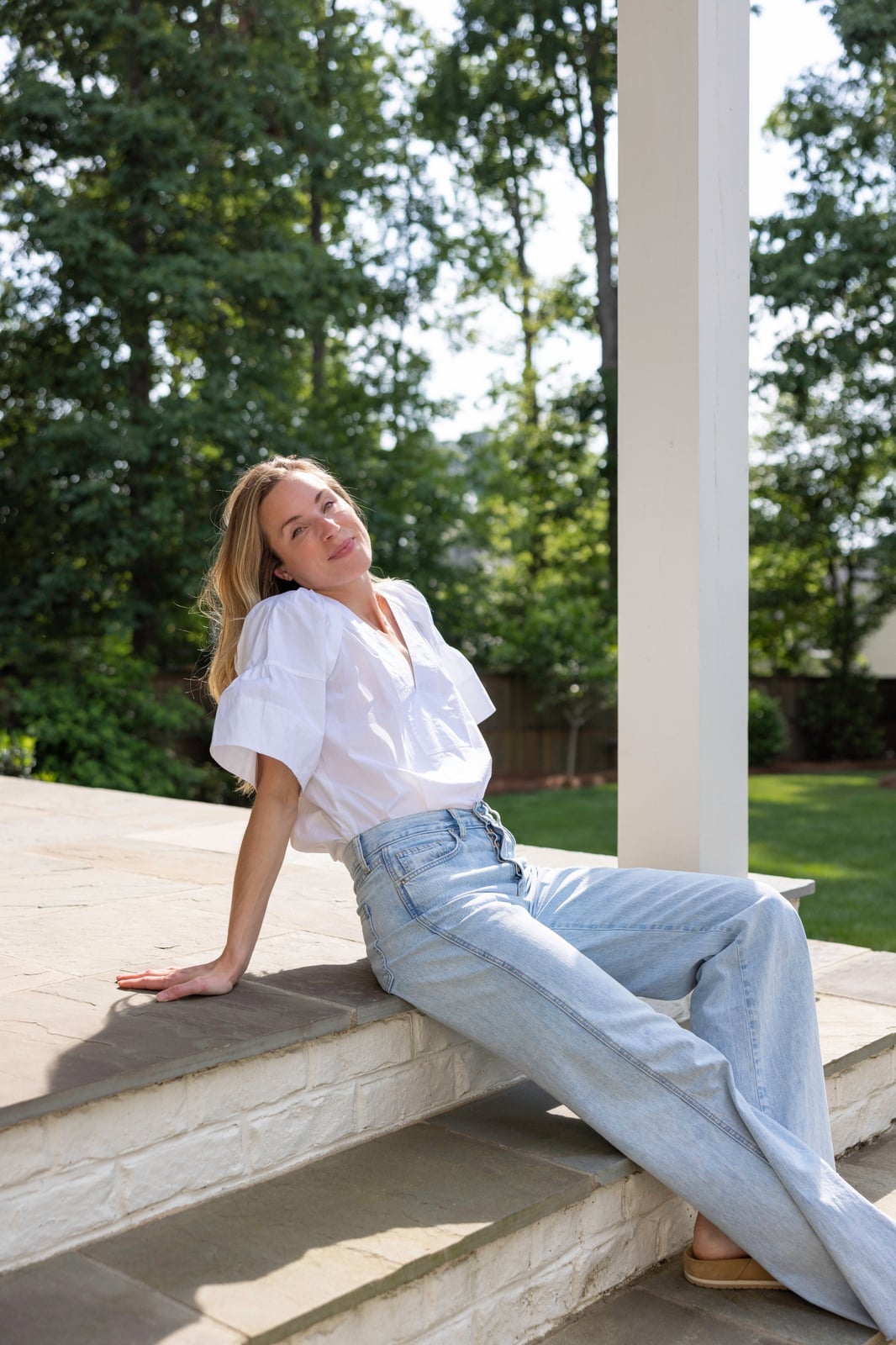 Relaxed White V-Neck Top With Jeans Relaxed White V-Neck Top With Jeans — White Blouse Outfits 2027
