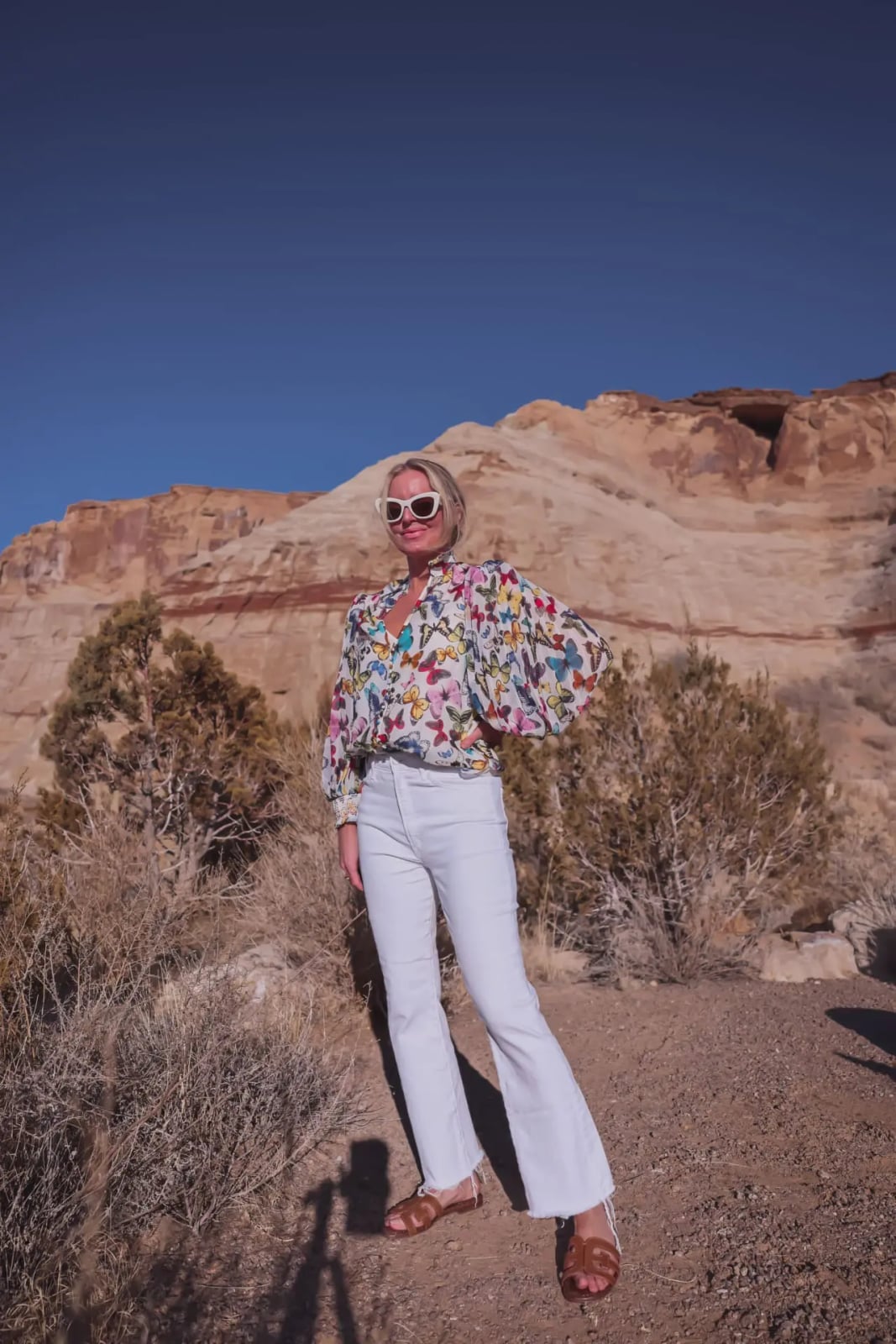 White High-Waisted Bootcut Jeans With Butterfly Print Blouse White High-Waisted Bootcut Jeans With Butterfly Print Blouse — White Bootcut Jeans Outfits 2027