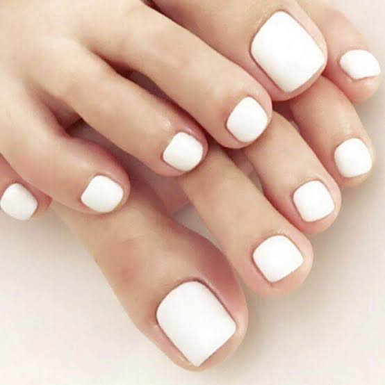 Opaque Matte White Short Square Toenails, Everyday Version Opaque Matte White Short Square Toenails, Everyday Version — White Toe Nails 2027