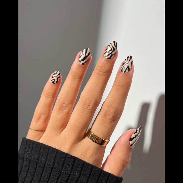 Full Zebra Medium Oval Nails Full Zebra Medium Oval Nails — Zebra Nails 2027