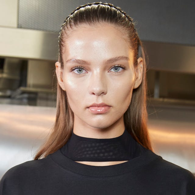 Dark Brown Hair Sleeked Back With Zigzag Headband, Close-Up Take — Zigzag Headband Hairstyles 2027