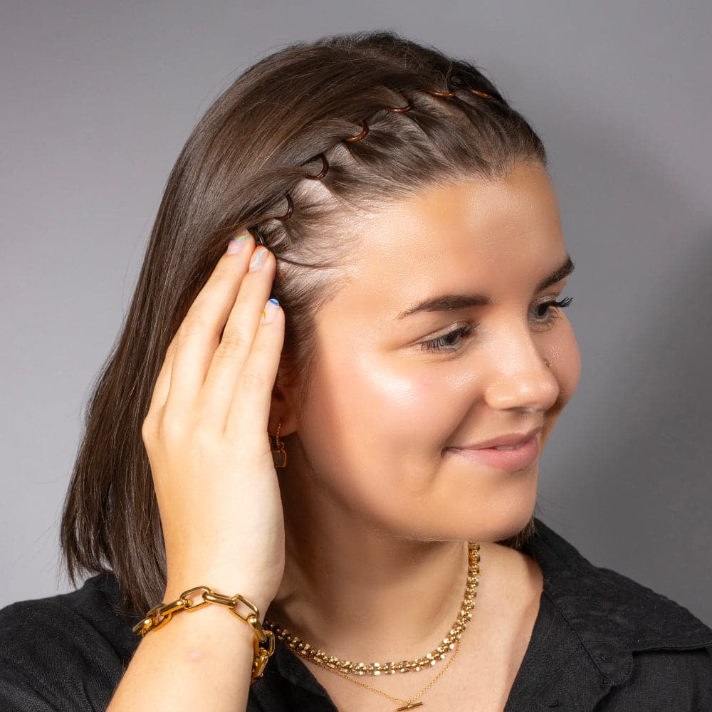 Chin Length Brown Hair Pulled Back With Zigzag Headband — Zigzag Headband Hairstyles 2027